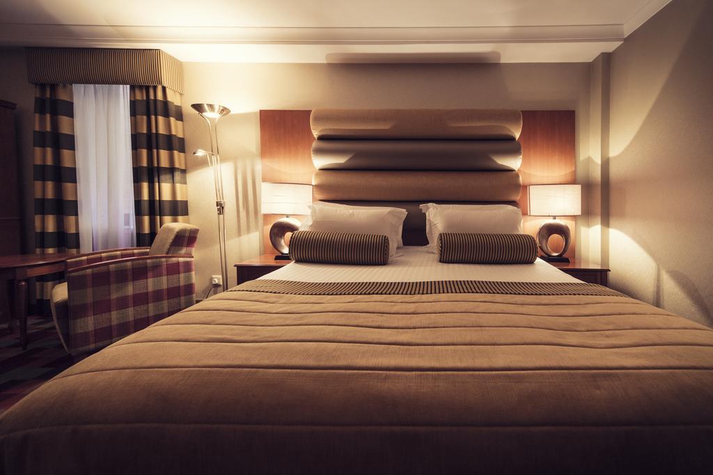 Carlton George Hotel Глазго Экстерьер фото
