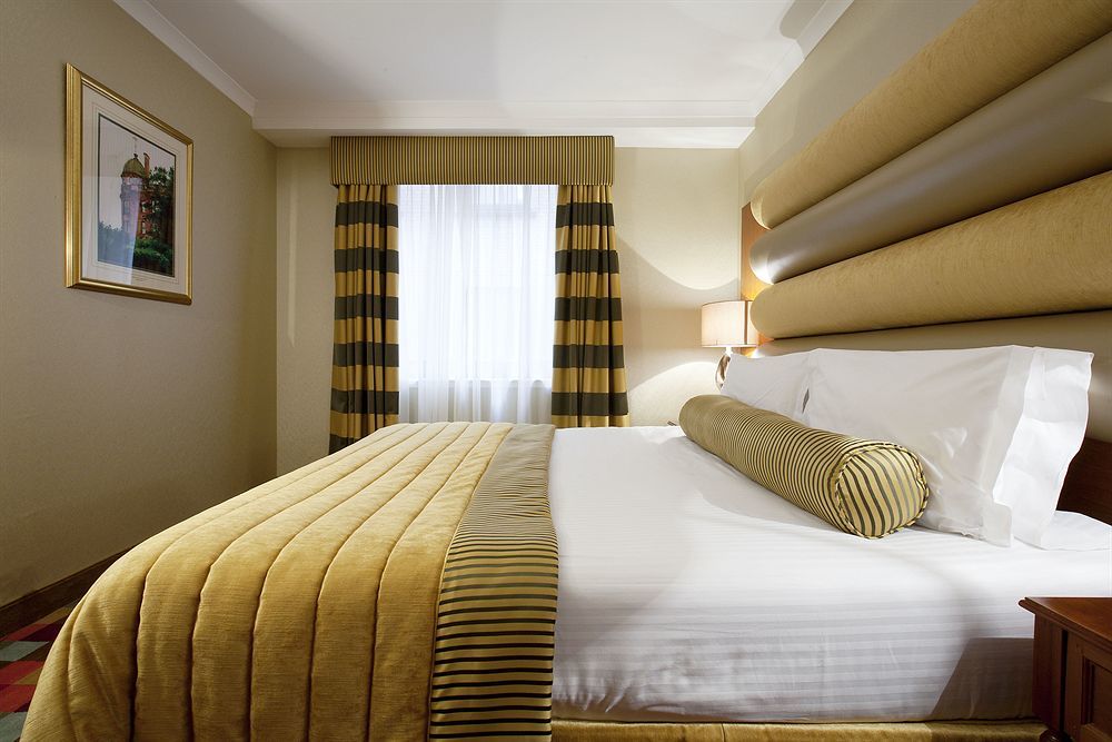 Carlton George Hotel Глазго Экстерьер фото